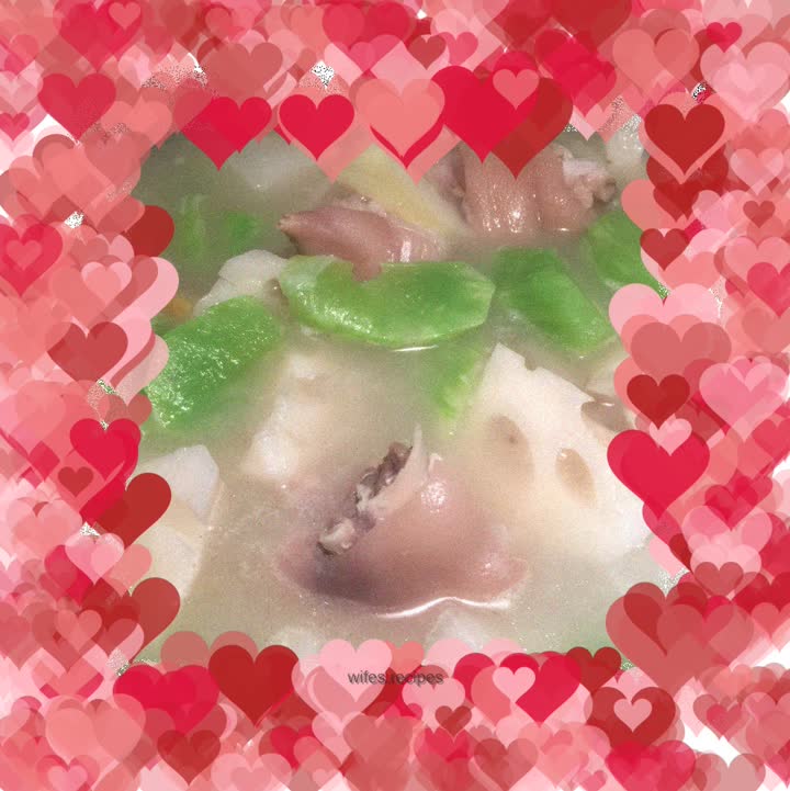 Braised pork trotters