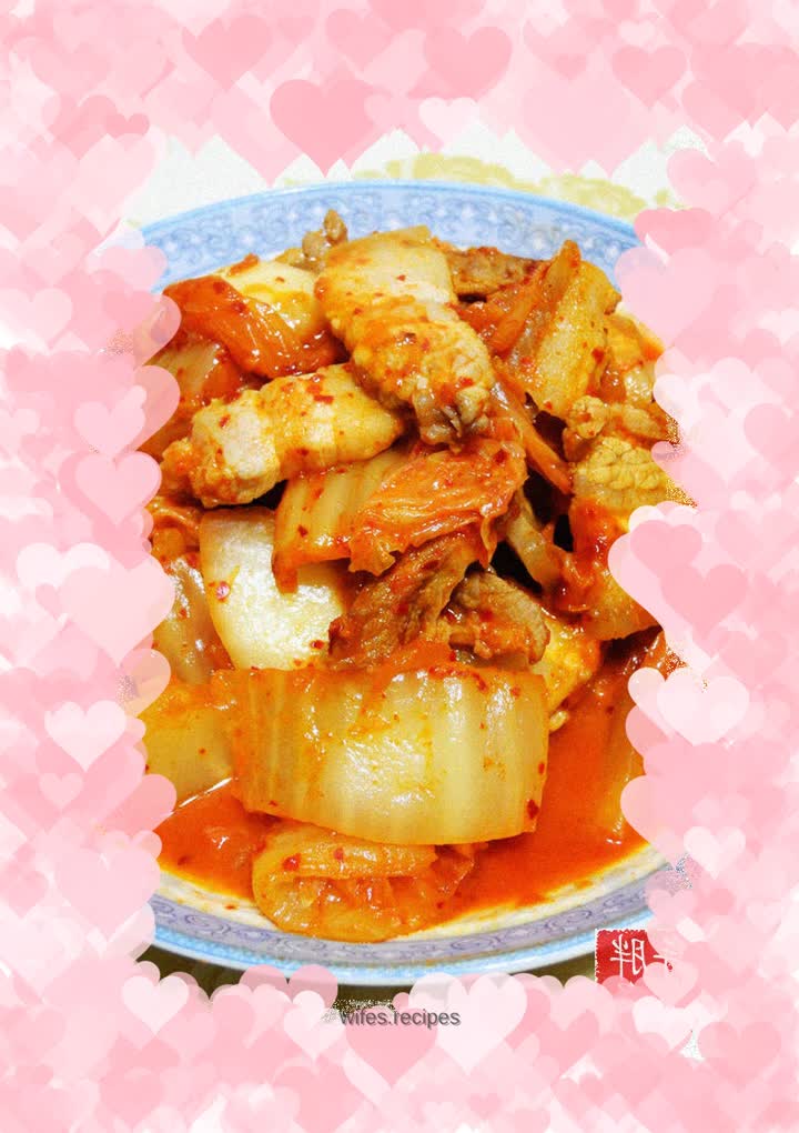 Stir-fried pork belly with spicy cabbage