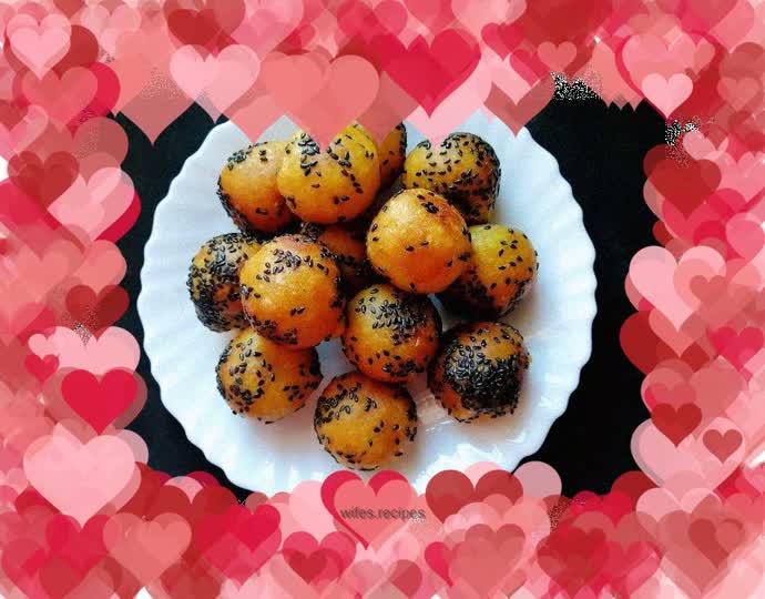Black sesame and sweet potato balls