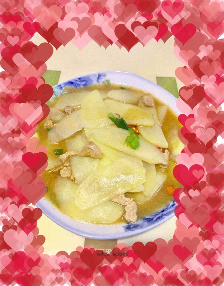 Fried pork with potato slices