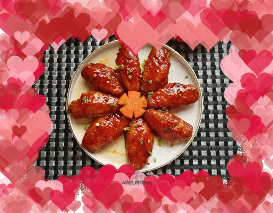 Grilled Chicken Wings with Turkey Sauce