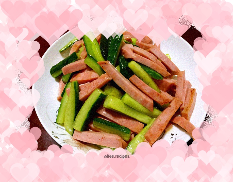 Fried ham with cucumber