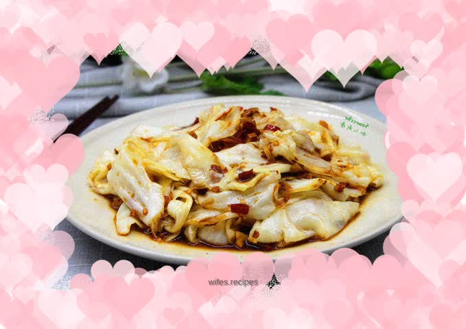 Hand shredded spicy and sour cabbage