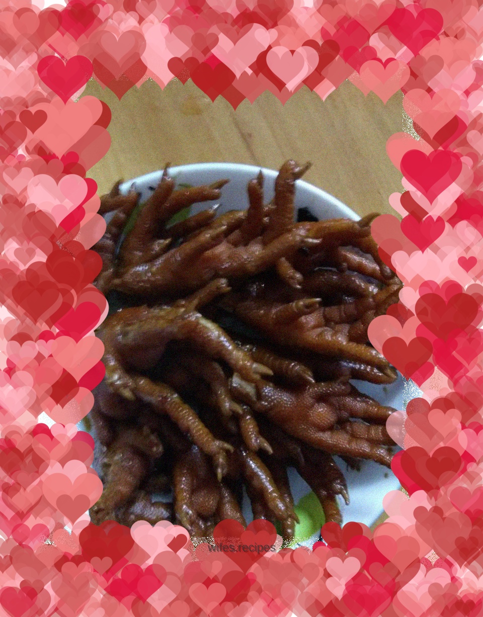 Braised chicken feet