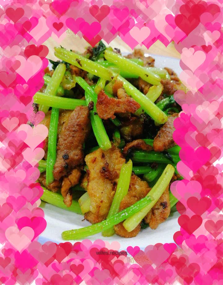 Stir-fried pork with celery