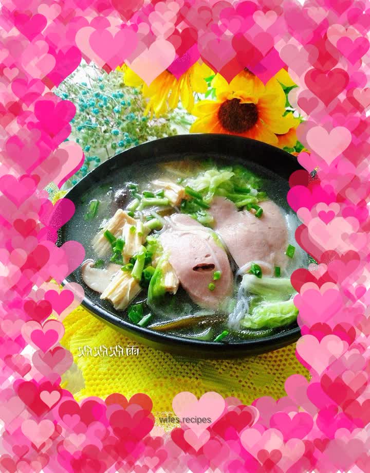 Seasonal vegetable bone soup