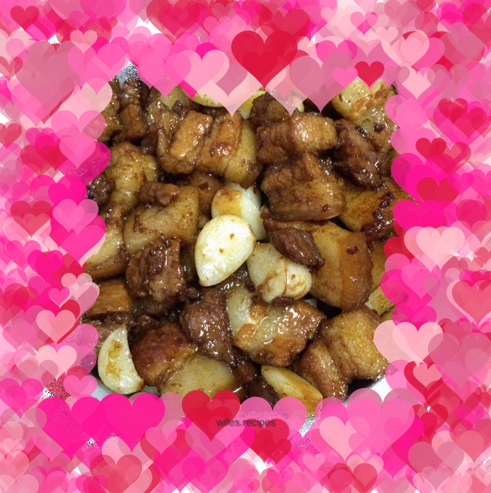 Braised pork belly with garlic