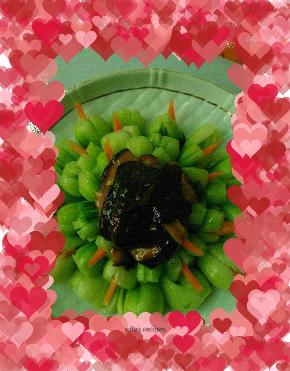 Mushrooms and green vegetables