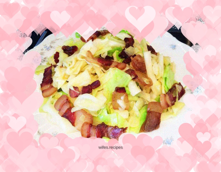 Fried cabbage with bacon
