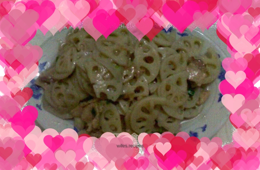 Stir-fried lotus root slices with meat