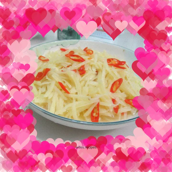 Stir-fried shredded potatoes