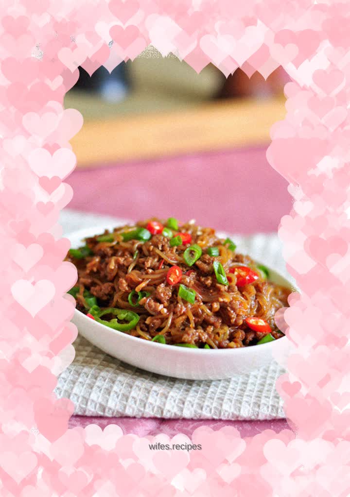 Ants climbing the tree