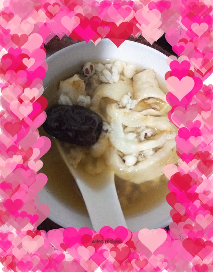 Stewed fish maw with gorgon fruit and red dates