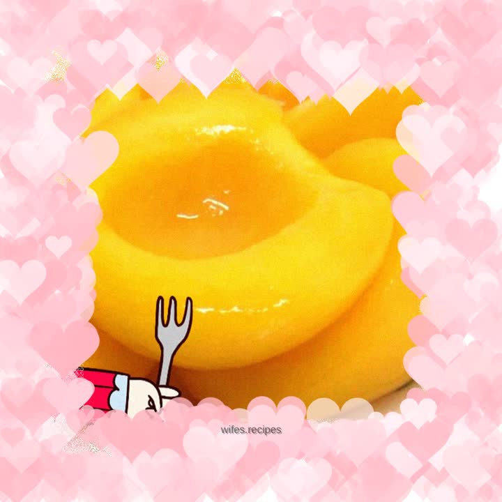 Homemade healthy canned yellow peaches