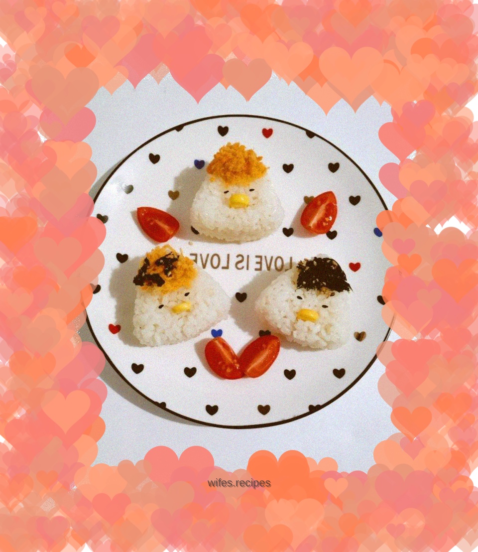 Triangular rice balls