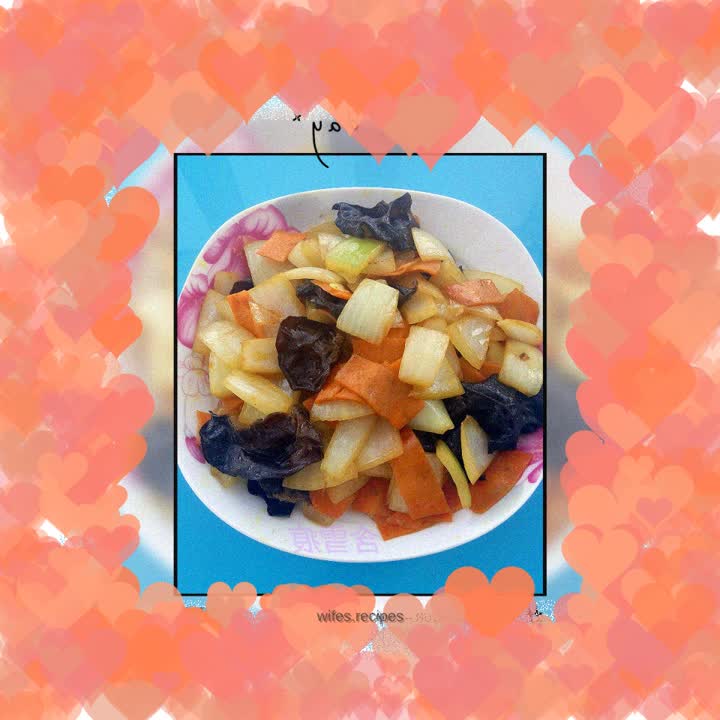 Fried carrots, fungus and onions