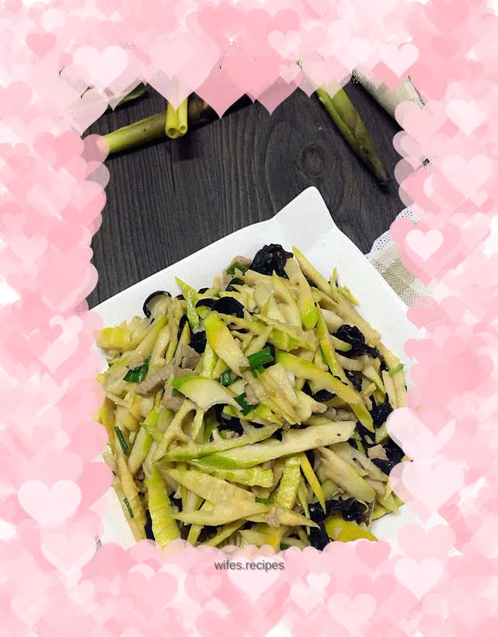 Stir-fried shredded pork with spring bamboo shoots, black fungus