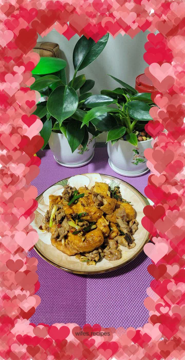 Roasted pork with fried tofu