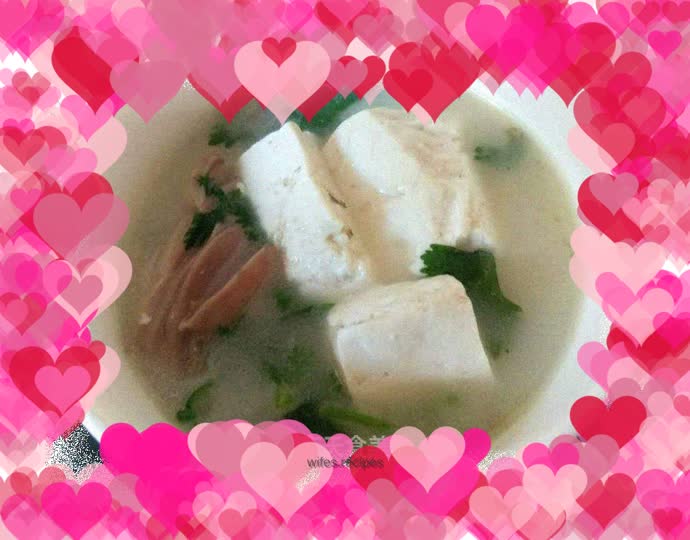 Fish head and tofu soup