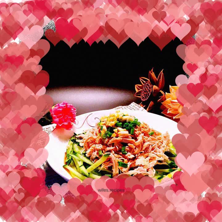 Mixed shredded chicken