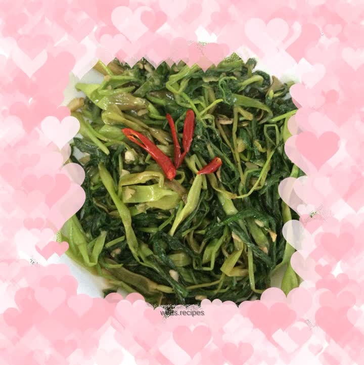 Stir-fried green vegetables with shredded pepper and fermented bean curd