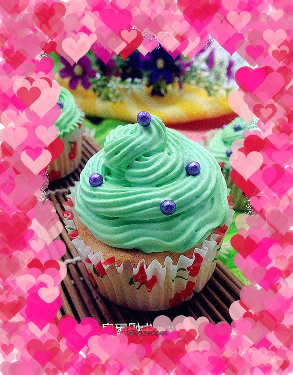 Sugar Beads Christmas Tree Cup Cake