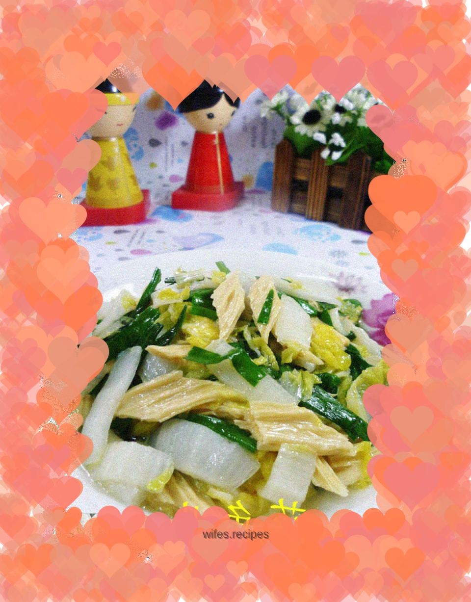 Stir-fried baby cabbage with leeks and yuba