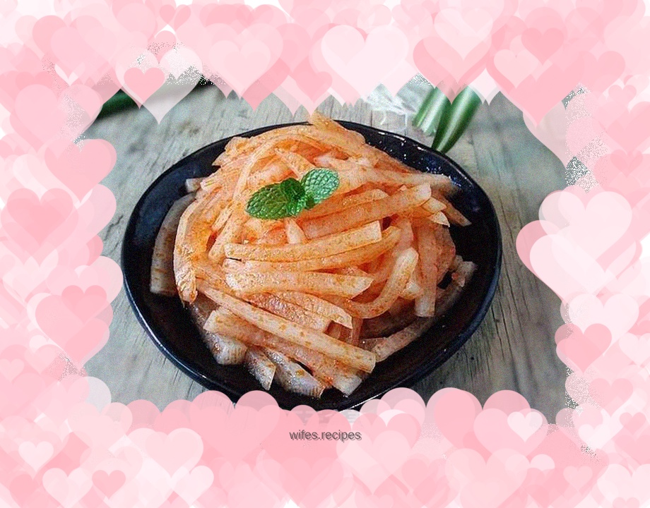 Shredded radish with scallion oil