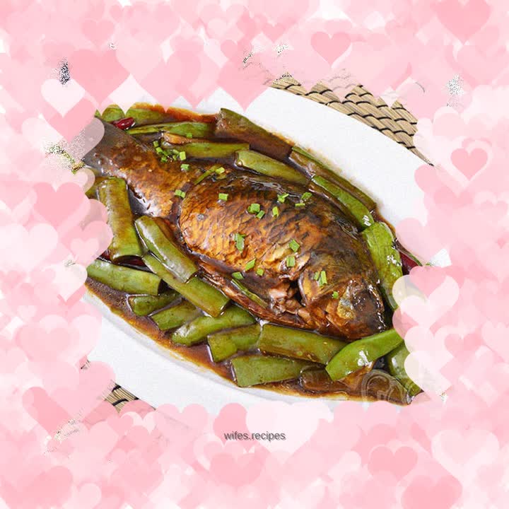 Wanweilinjingcai: Thousand Island Lake crucian carp braised with eggplant