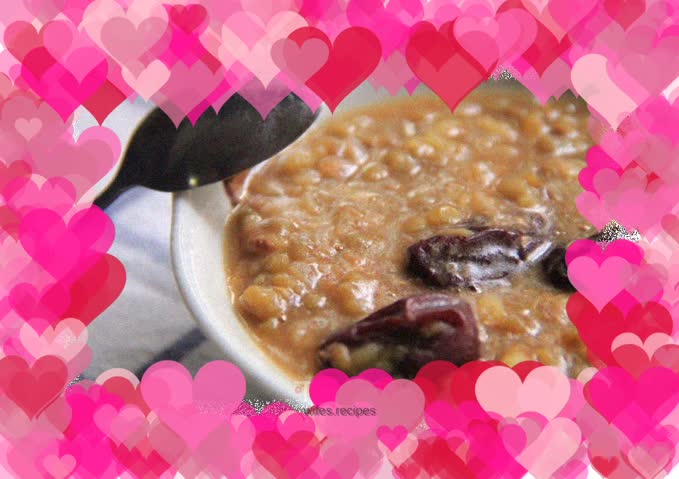 Red dates and mung bean porridge