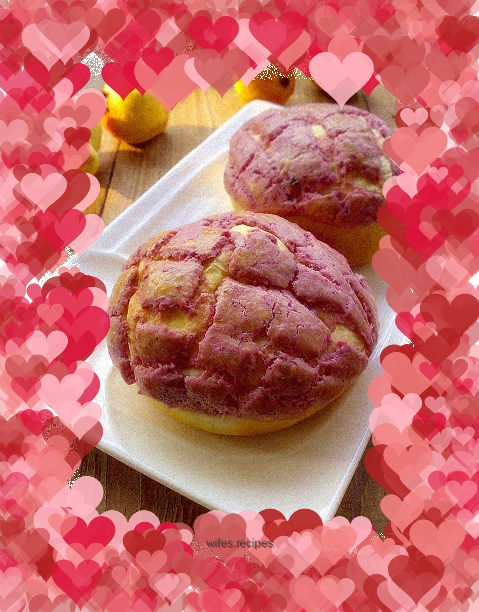 Purple sweet potato pineapple buns