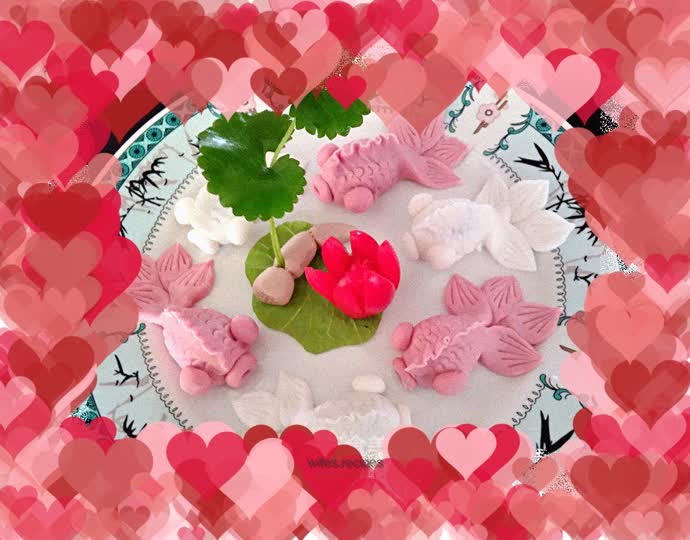 Goldfish making lotus