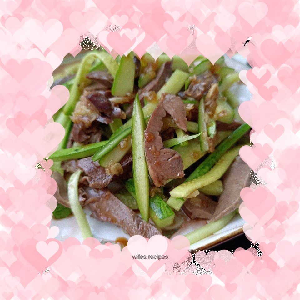Cucumber mixed with braised pig heart