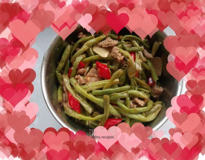 Stir-fried pork with cowpeas