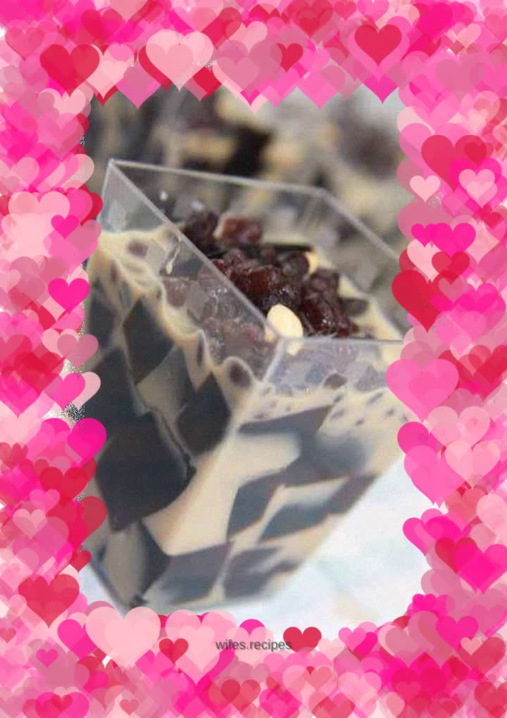 Roasted grass jelly with red beans - eat it in summer to get rid of anger, and eat it in winter to warm your heart!