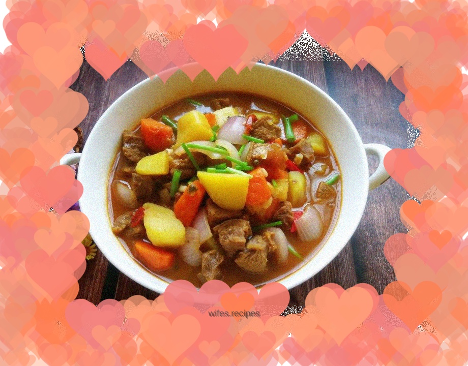 Beef Stew with Carrots and Potatoes