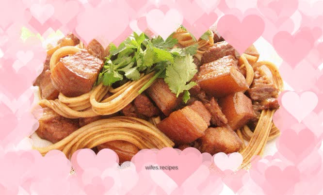 Braised pork and taro powder