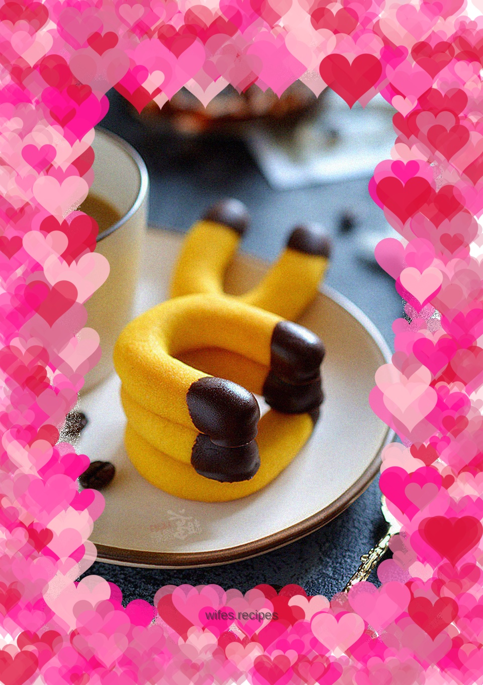 Horseshoe egg yolk biscuits