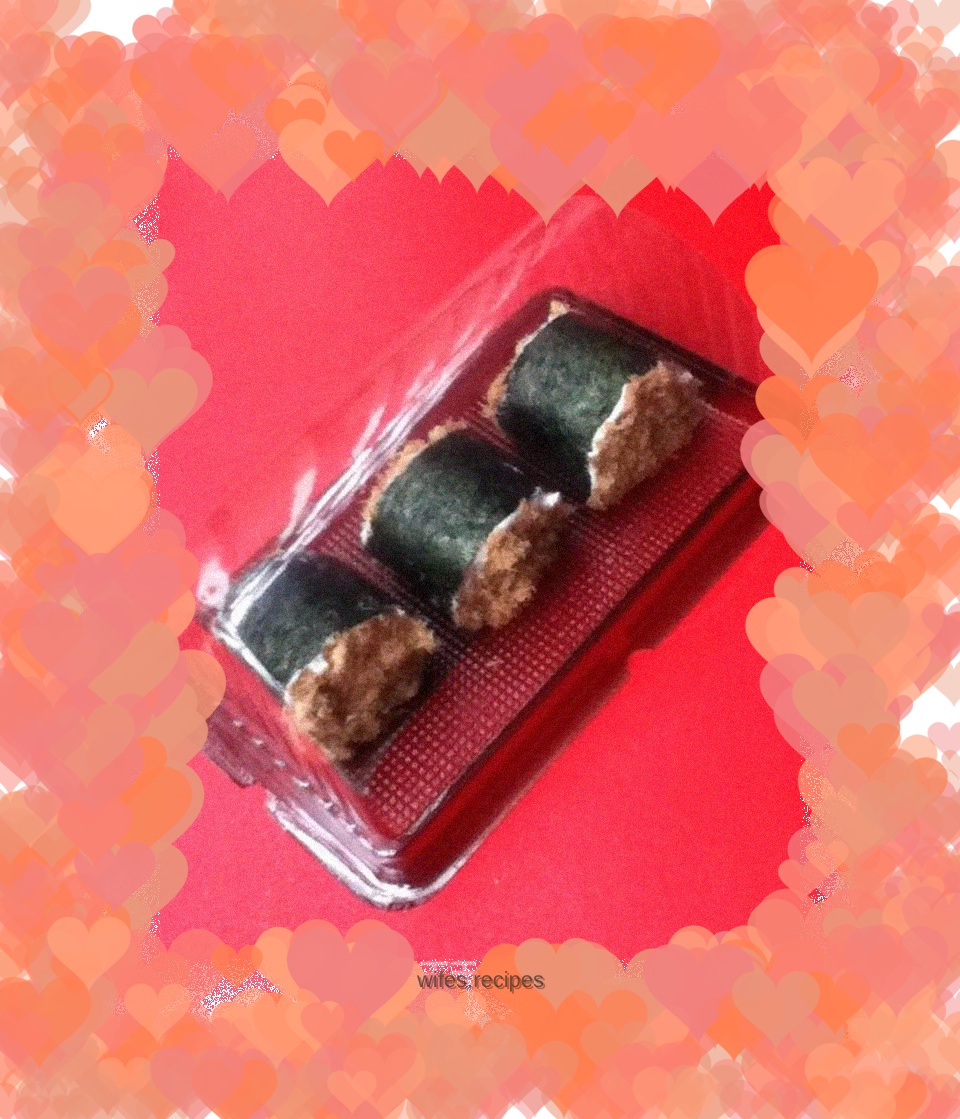 Seaweed and meat floss cake roll