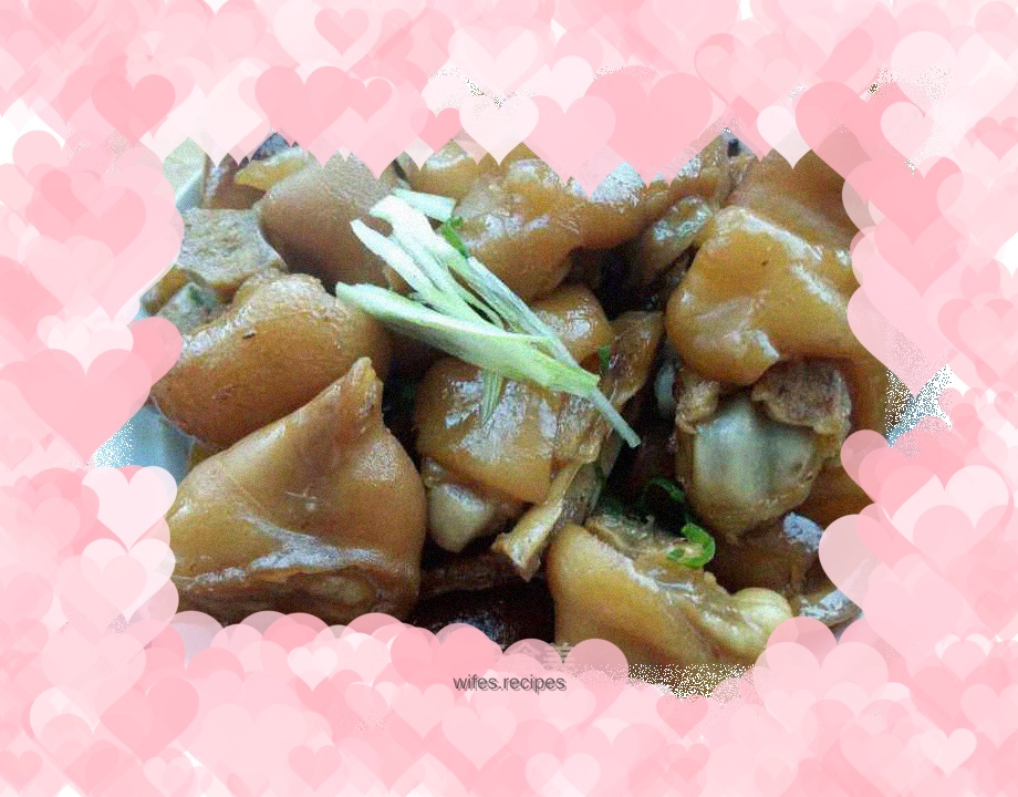 Braised pork trotters