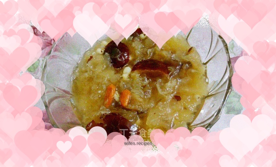 Red Dates, Tremella and Lotus Seed Soup