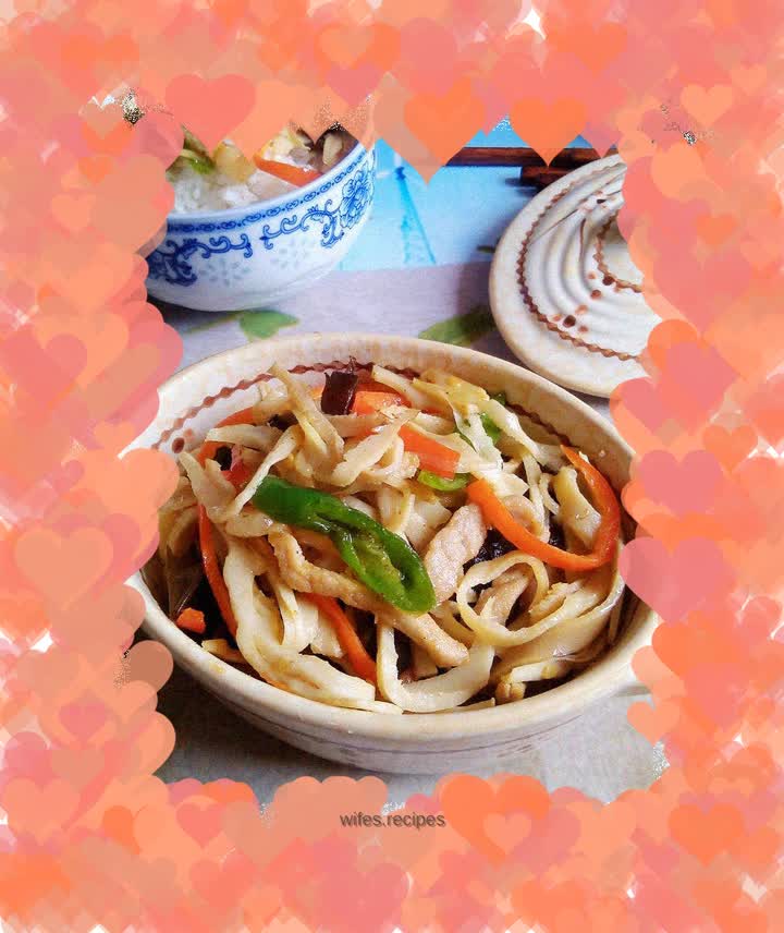 Shredded pork and crispy bamboo shoots