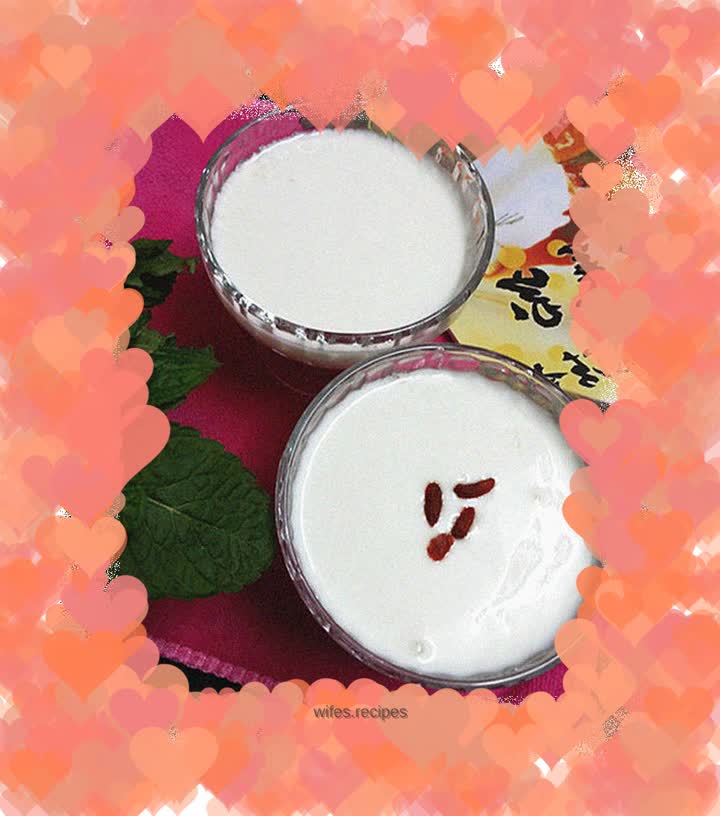 Homemade aged yogurt