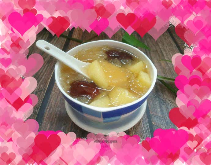 Apple, Tremella and Red Date Soup