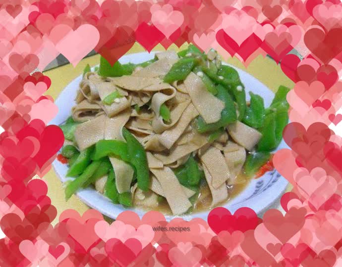 Thousand green peppers