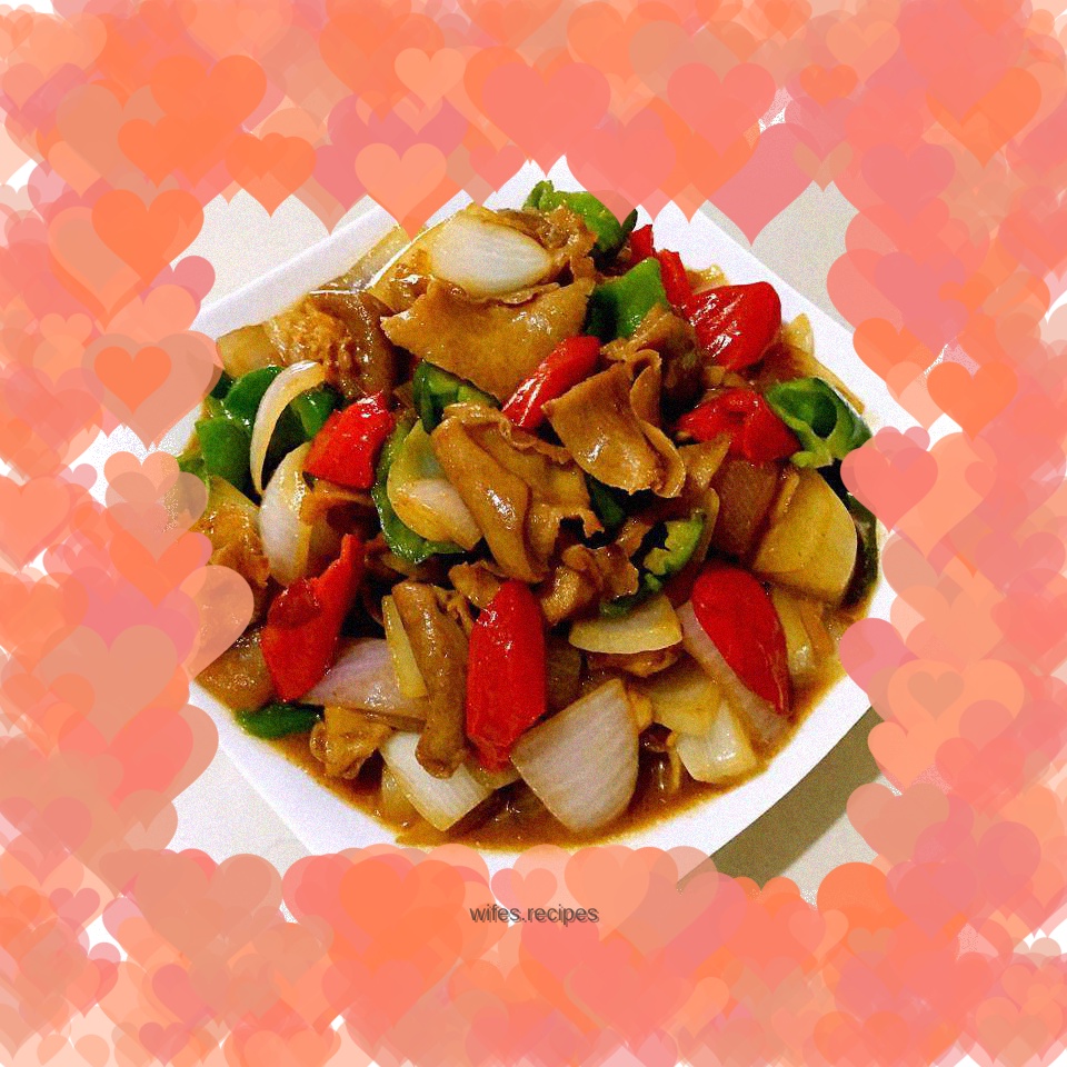 Fried tripe slices with onions