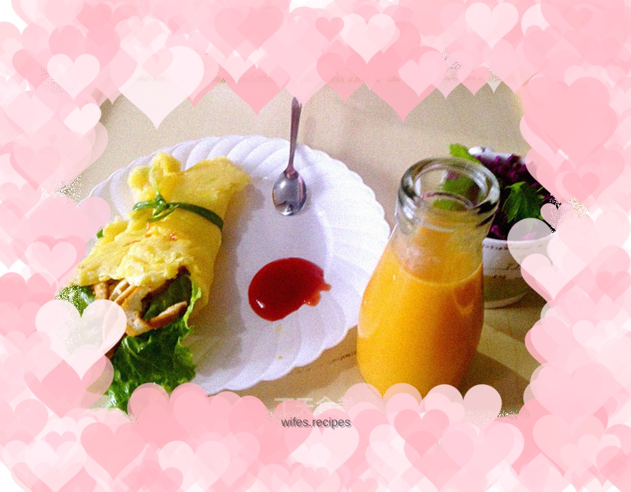 Egg pancake rolls, purple potato pots, pumpkin milkshake