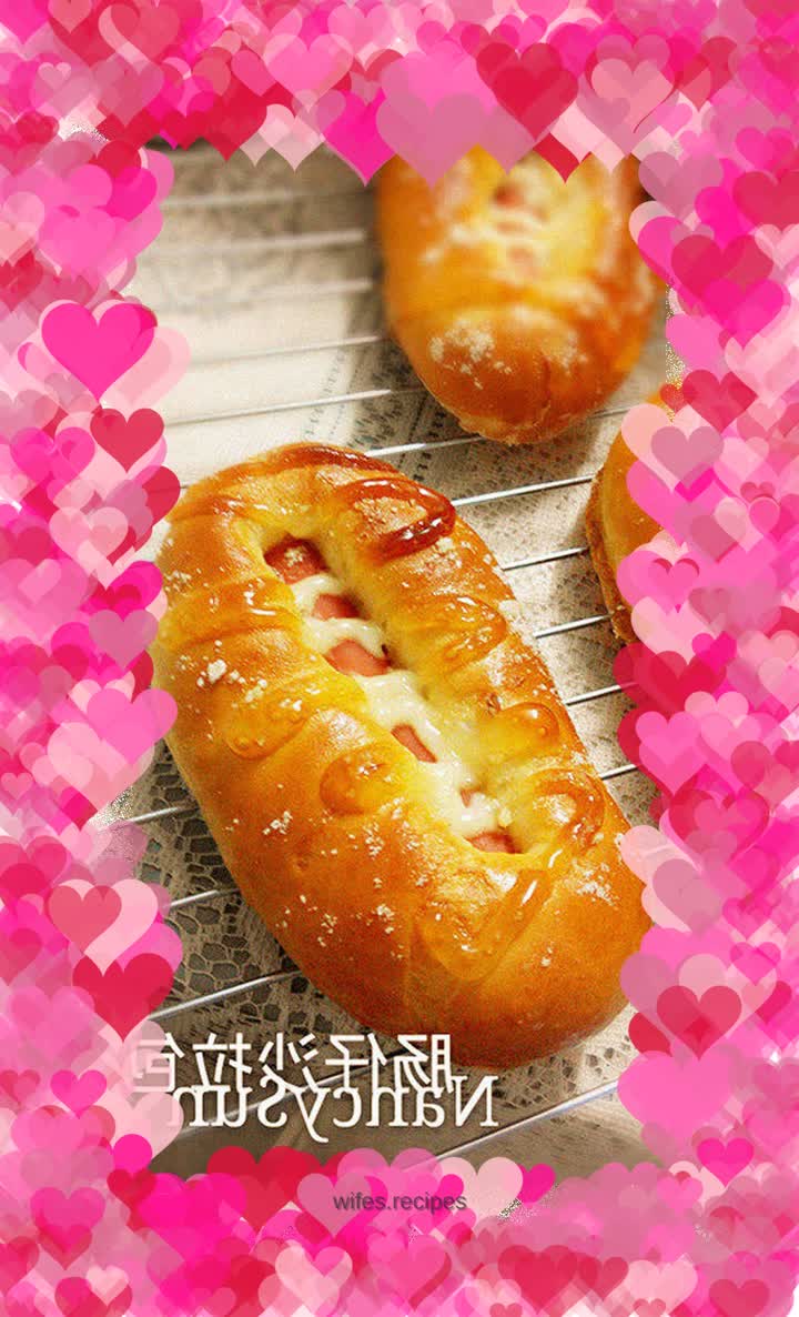 The most popular bread - Sausage Salad Bun