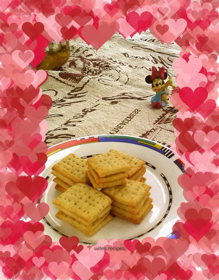 Whole wheat soda crackers