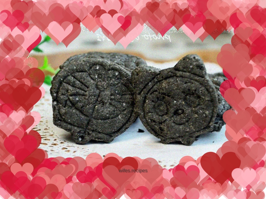 Black Tahini Saltine Crackers